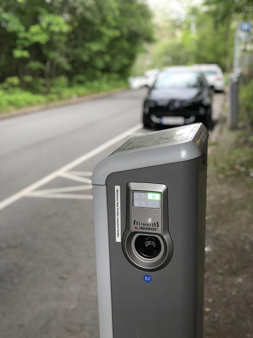 découvrez notre sélection de stations de recharge sans fil pour recharger facilement et rapidement vos appareils électroniques, à la maison ou au bureau. compatibles avec tous les smartphones et accessoires compatibles qi.